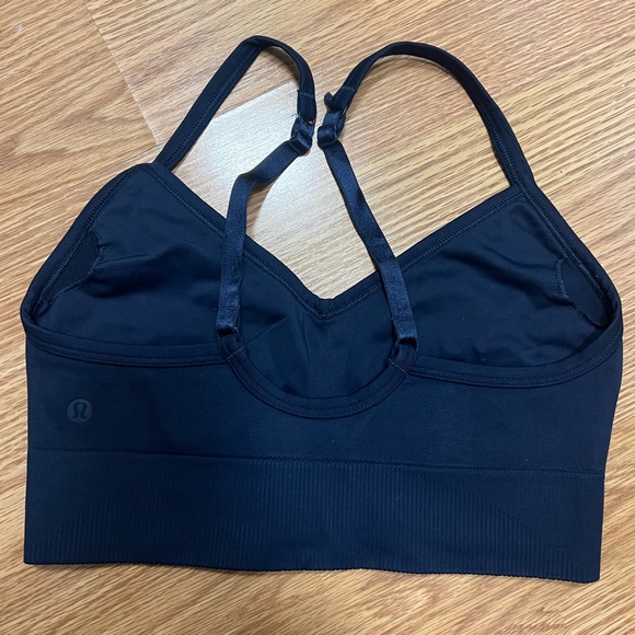 Lululemon Ebb To Street Bra *Light Support, A/B Cup True Navy Size 6 - Picture 2 of 5